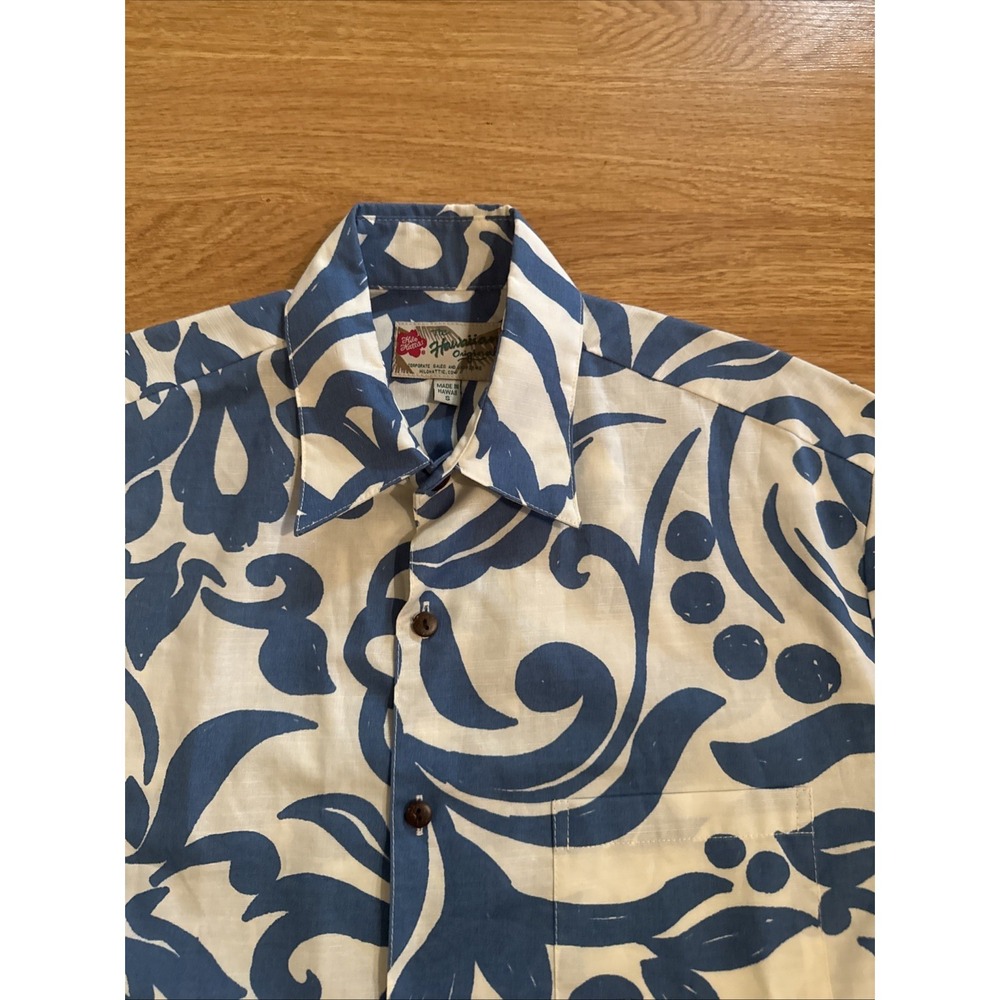Hilo Hattie Floral Hawaiian Camp Shirt Mens Small Cream Blue Pineapple Pareo NWT - Picture 2 of 8